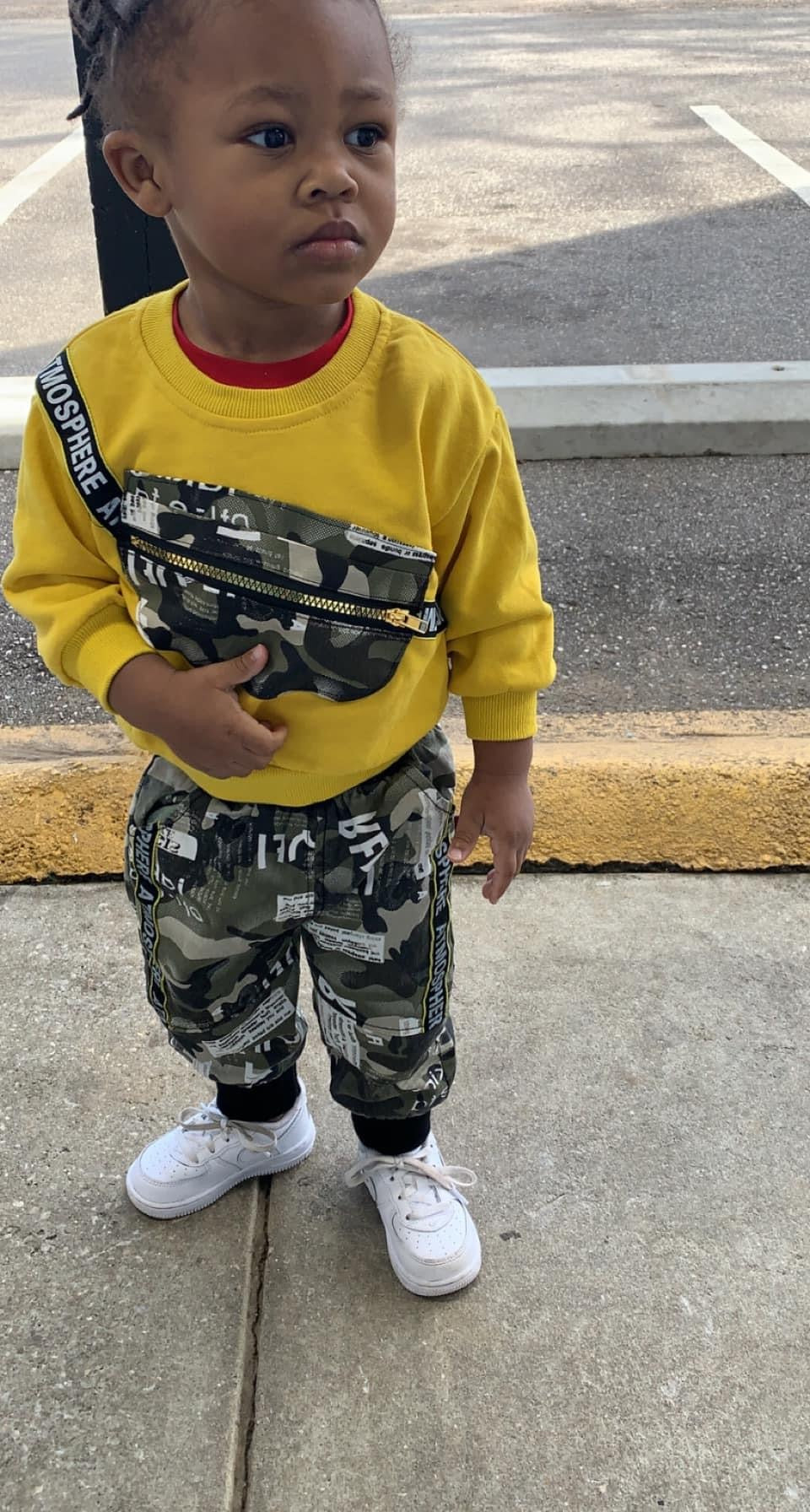 2 Piece Camo Print Sweatshirt and Pants Yellow