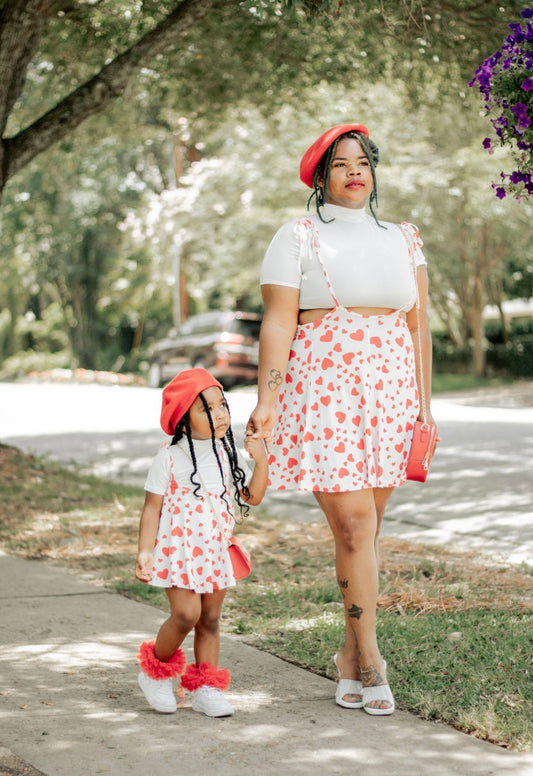 Mommy/Daughter Short Sleeve Top With Heart Shaped Sling Skirt Suit